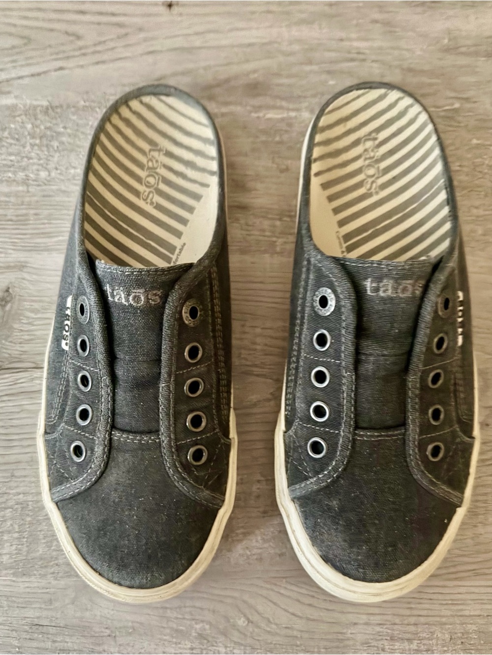 Taos Slip-On Canvas Sneakers 7.5